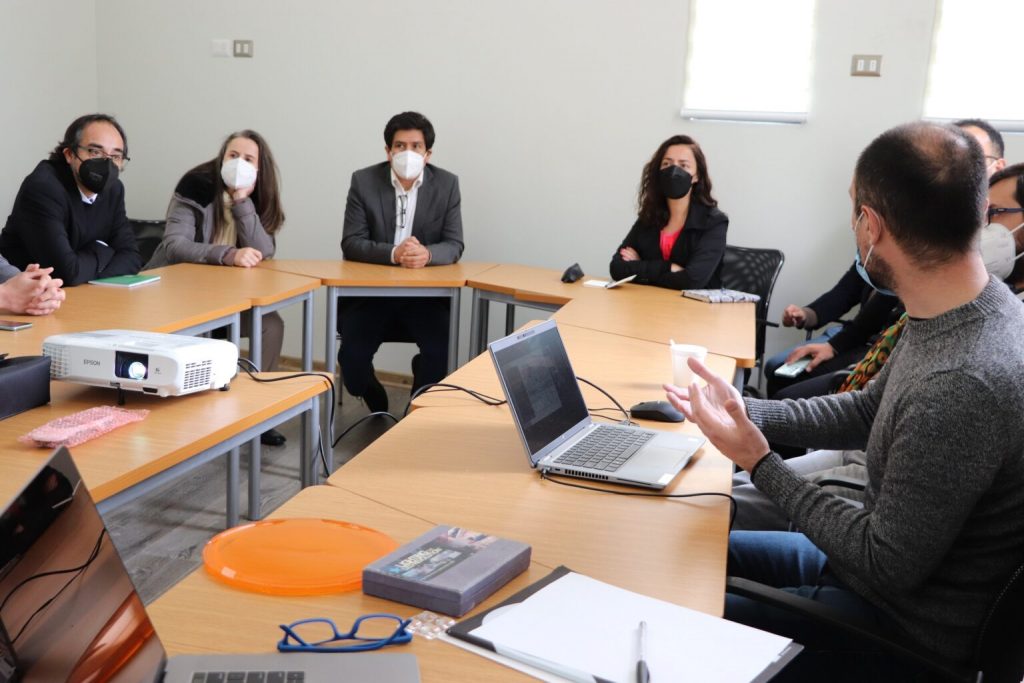 Subsecretaria de Ciencia visita ULS y se reúne con científicos y autoridades