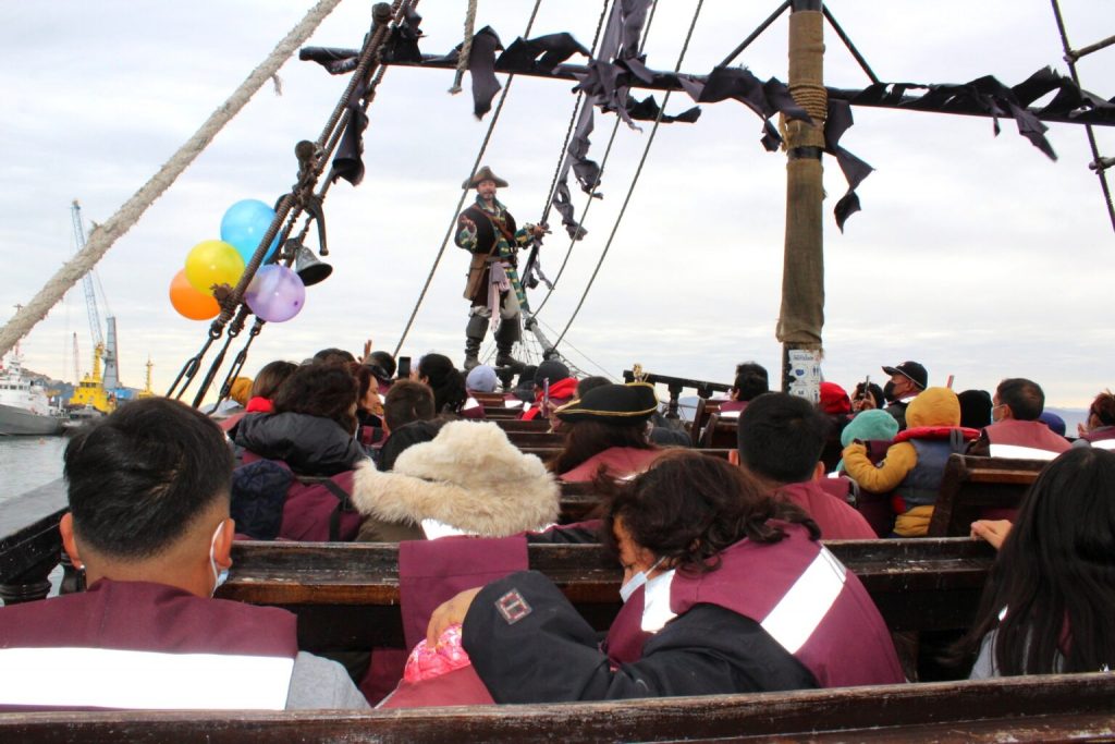 Familias de La Serena y Coquimbo recorren la bahía de Coquimbo apoyadas por programa social