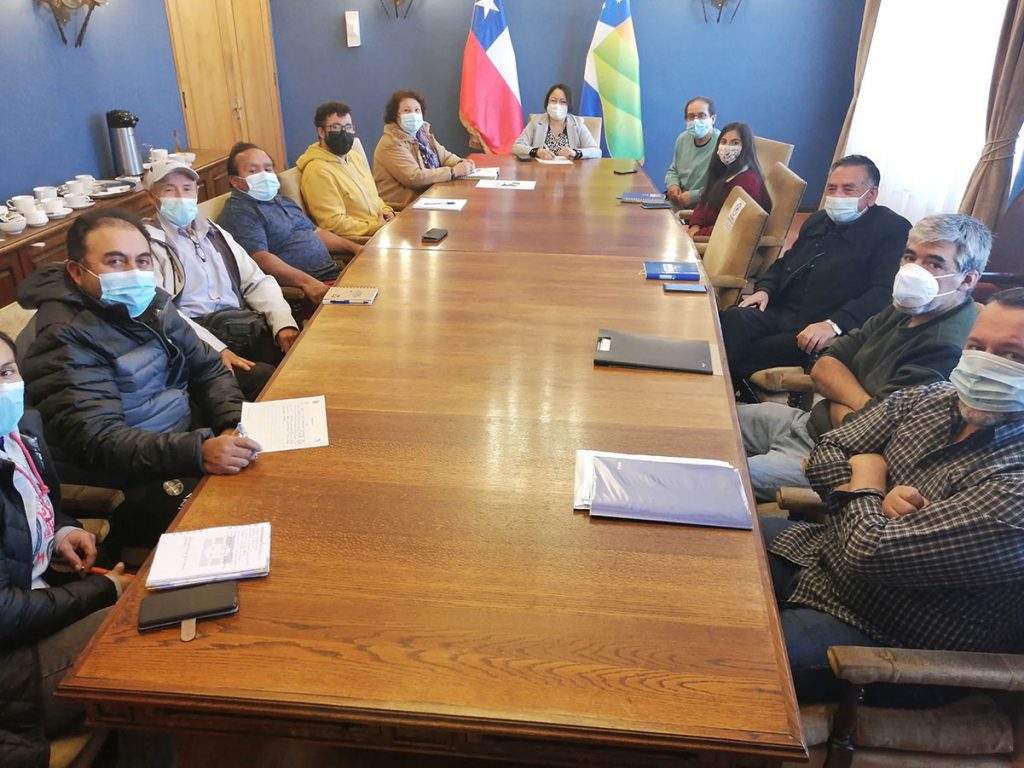 Gobernadora se reúne con organizaciones que han manifestado rechazo a Dominga