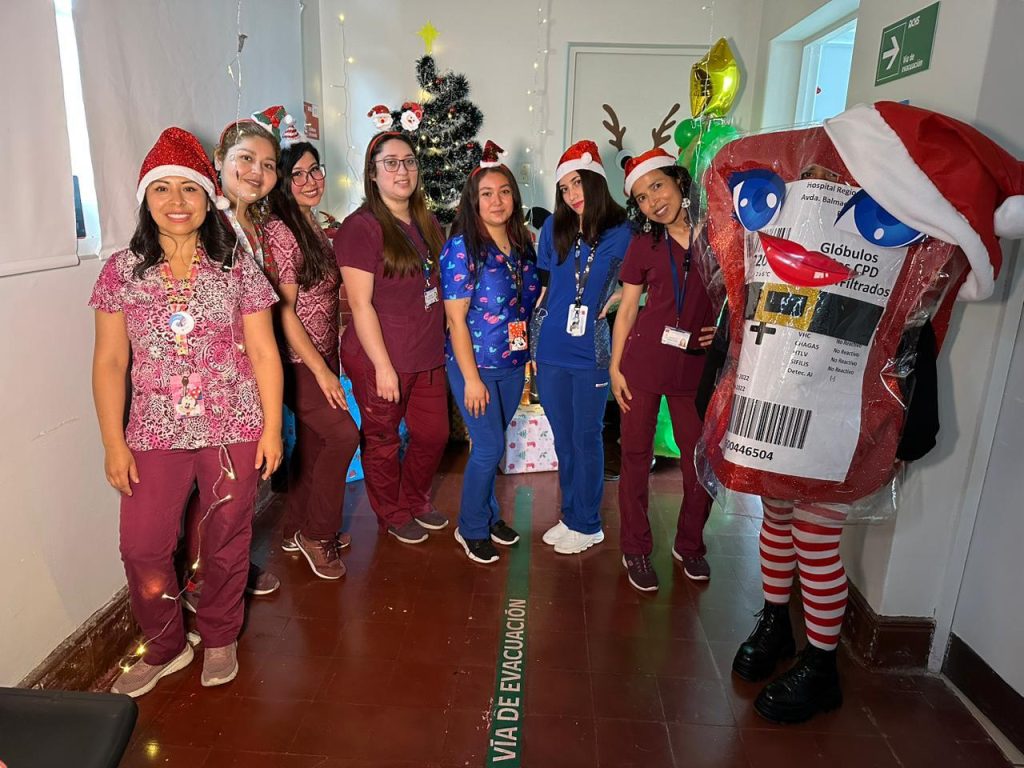 Hospital de La Serena le da sentido a la navidad con emotiva campaña de donación de sangre