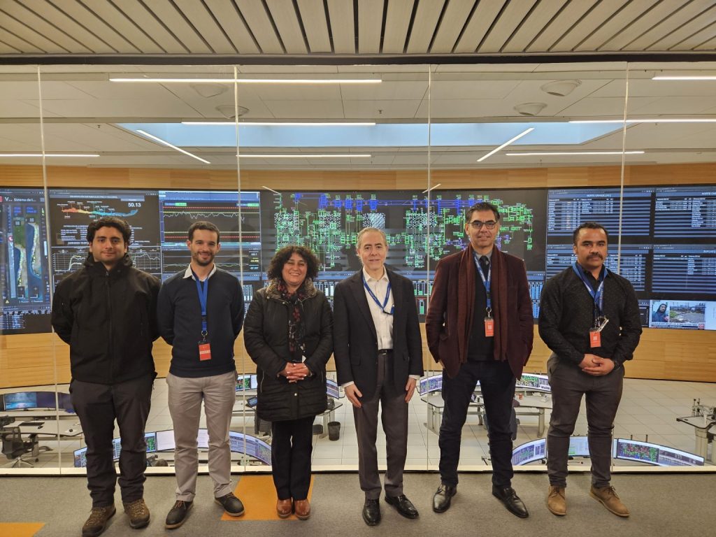 Seremis de Energía visitan el Coordinador Eléctrico Nacional