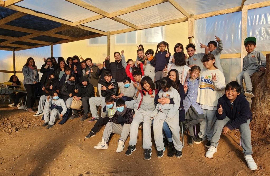 Fondo concursable de Aguas del Valle impulsa huerto sustentable de Corporación Paulo Freire