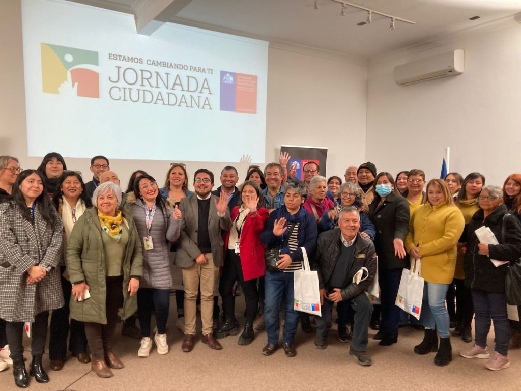 Más de 100 personas se capacitan en el uso digital de trámites y servicios del Registro Civil