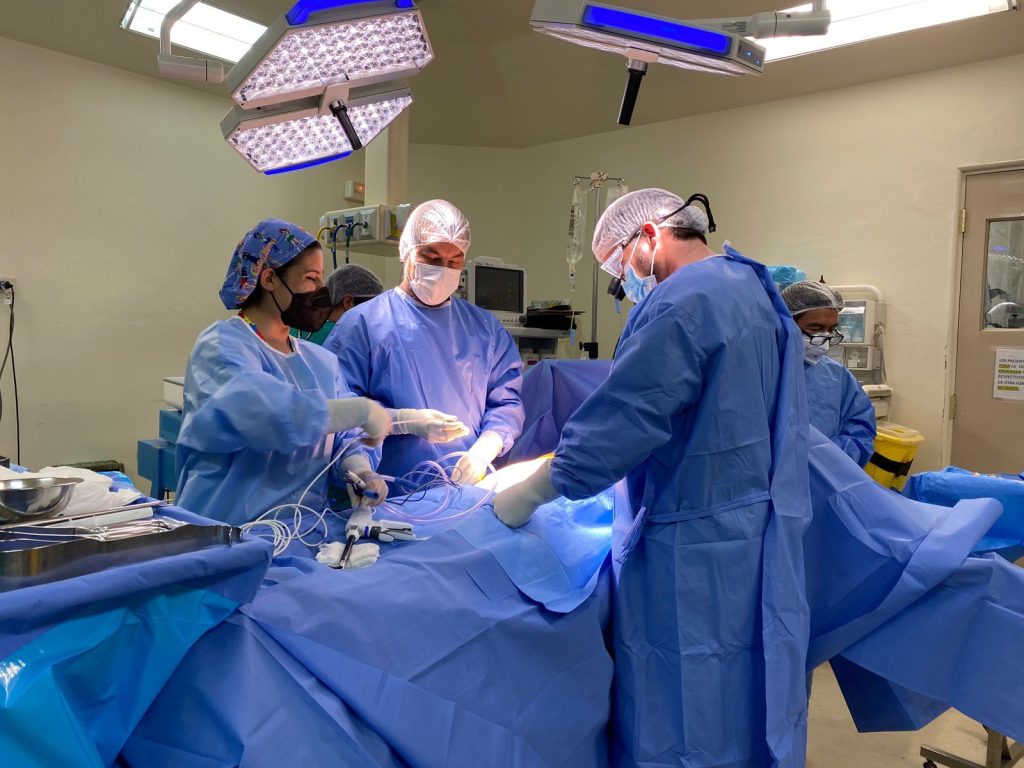 En el Hospital de La Serena realizan pionera cirugía oncológica de alta complejidad con quimioterapia