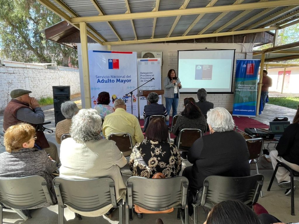 Adultos Mayores de Illapel se capacitan junto a SENAMA, SERNAMEG Y SERNAC