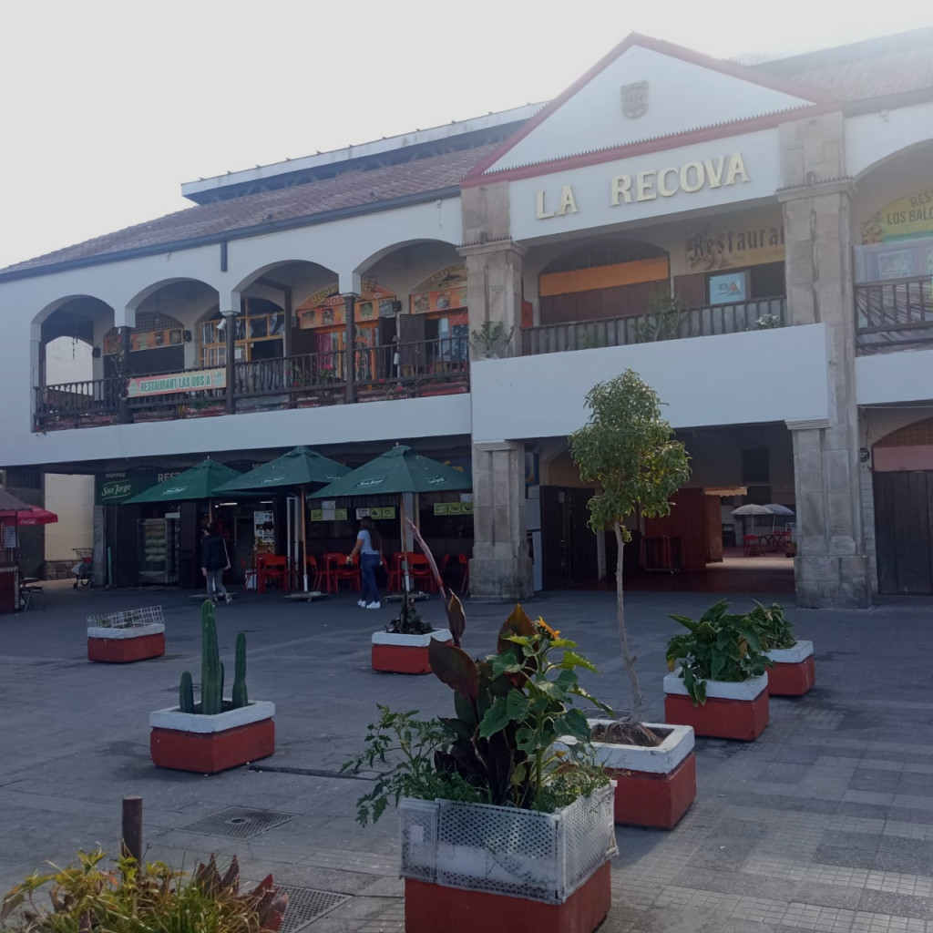 El tradicional barrio La Recova de La Serena se renueva para potenciar el comercio
