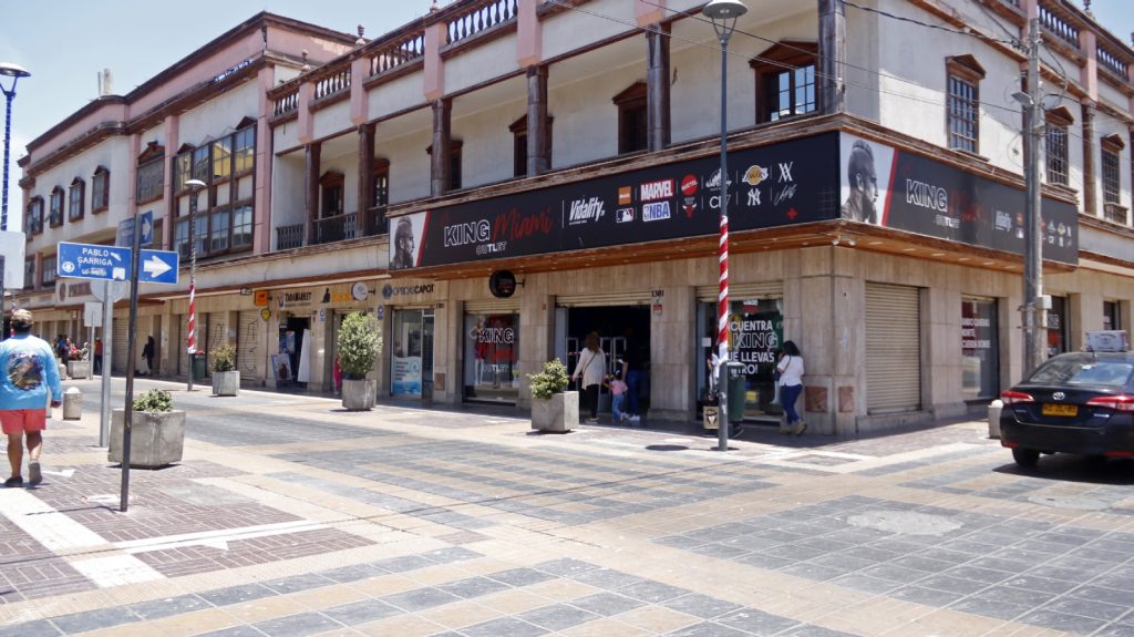 Arturo Vidal abrirá su segunda tienda en Coquimbo, llamada ‘King Miami Outlet’ Arturo Vidal abrirá su segunda tienda en Coquimbo