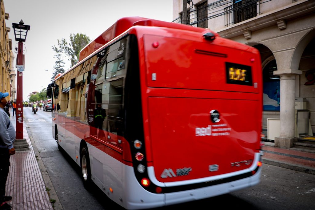 Nuevos buses eléctricos equipados con aire acondicionado, puertos USB y WiFi operarán entre Coquimbo y La Serena Nuevos buses eléctricos equipados con aire acondicionado, puertos USB y WiFi operarán entre Coquimbo y La Serena