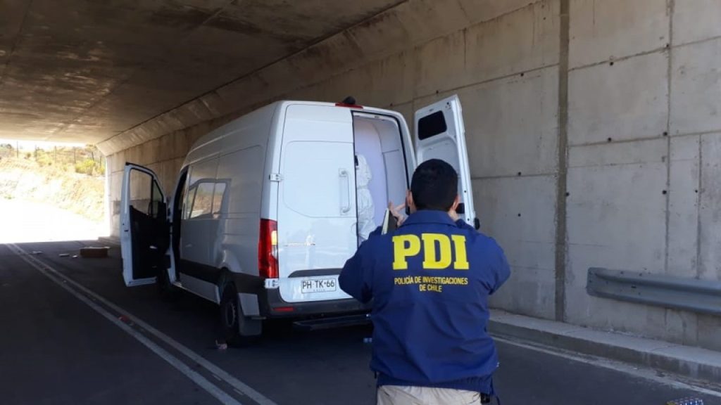 PDI recupera vehículo robado tras intimidación en la Región de Coquimbo PDI recupera vehículo robado tras intimidación en la Región de Coquimbo