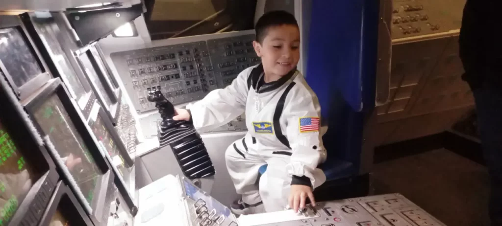 Niño de Coquimbo vive sueño espacial en la NASA gracias a Fundación Oportunidad