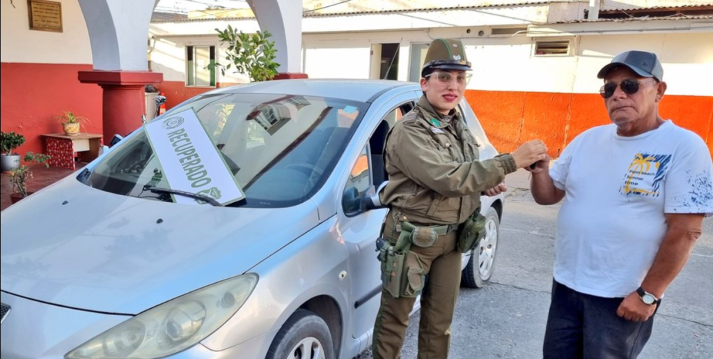 Carabineros frustra robo de auto en La Serena; dos adolescentes detenidos