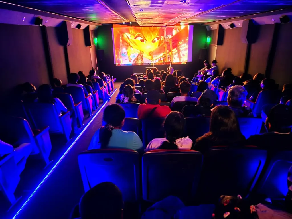 Cine móvil gratuito llega a Coquimbo con proyecciones sobre migración
