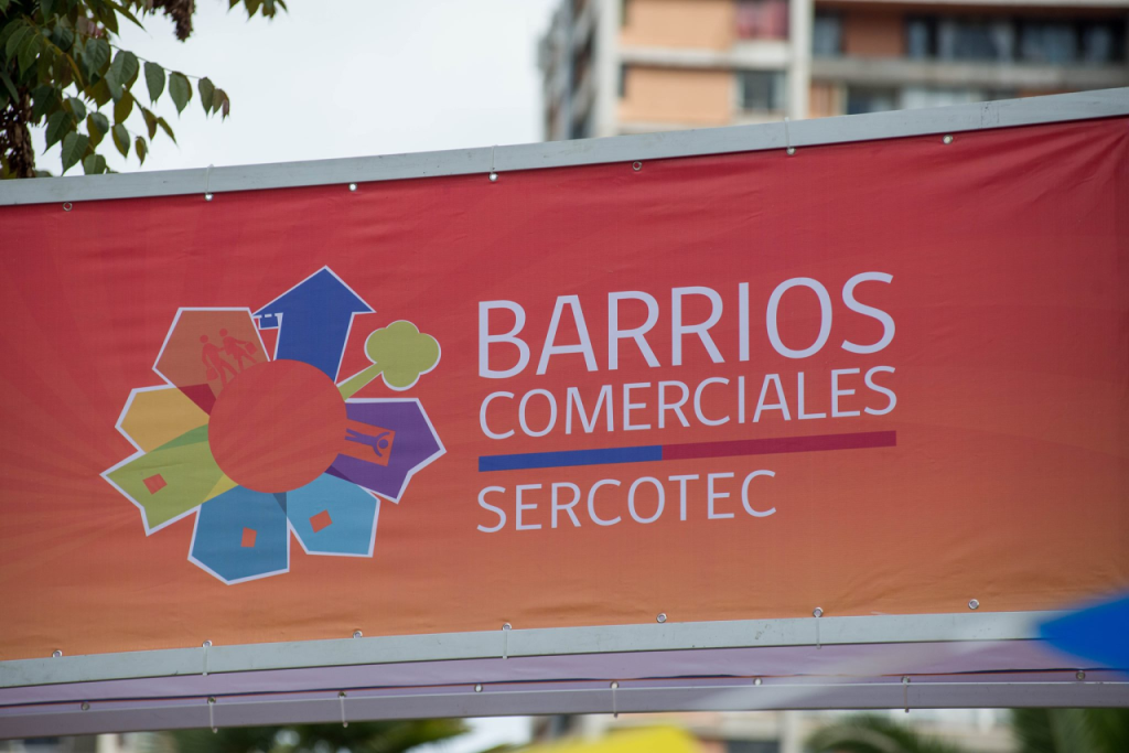Sercotec impulsa la revitalización de 12 barrios comerciales en Chile