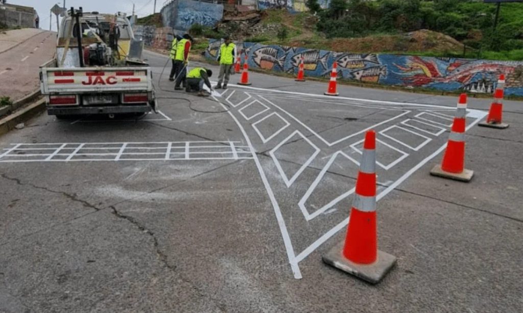 Nuevos reductores de velocidad y señalización reforzada llegarán a barrios de La Serena