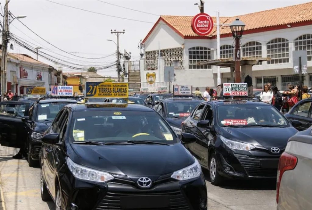 Nuevas alzas en colectivos afectan a pasajeros de La Serena y Coquimbo