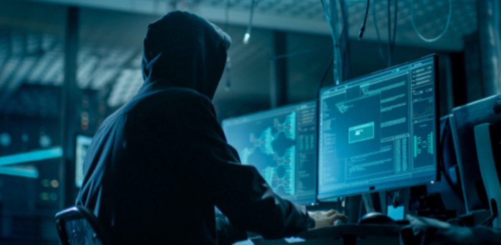 Ataque digital afecta infraestructura web de distintos sectores en Chile
