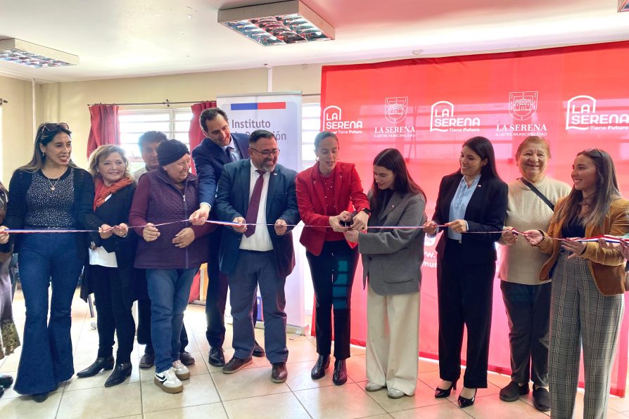 ChileAtiende y Municipalidad de La Serena inauguran Centro de Atención Virtual en sector La Antena