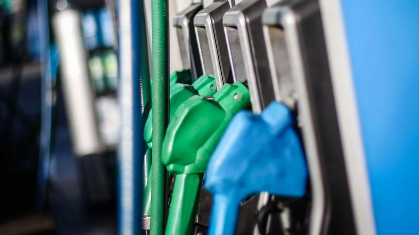 Gasolinas al alza: esto subirían los combustibles desde este jueves