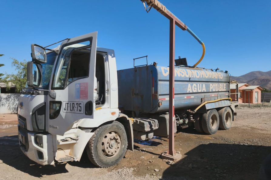 Gobierno impulsa soluciones de abastecimiento de agua en sectores rurales de La Higuera