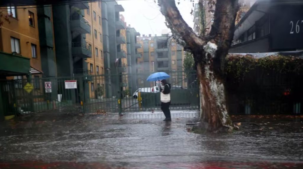 Alertas por lluvias intensas en el norte: hasta 85 milímetros podrían caer entre martes y miércoles