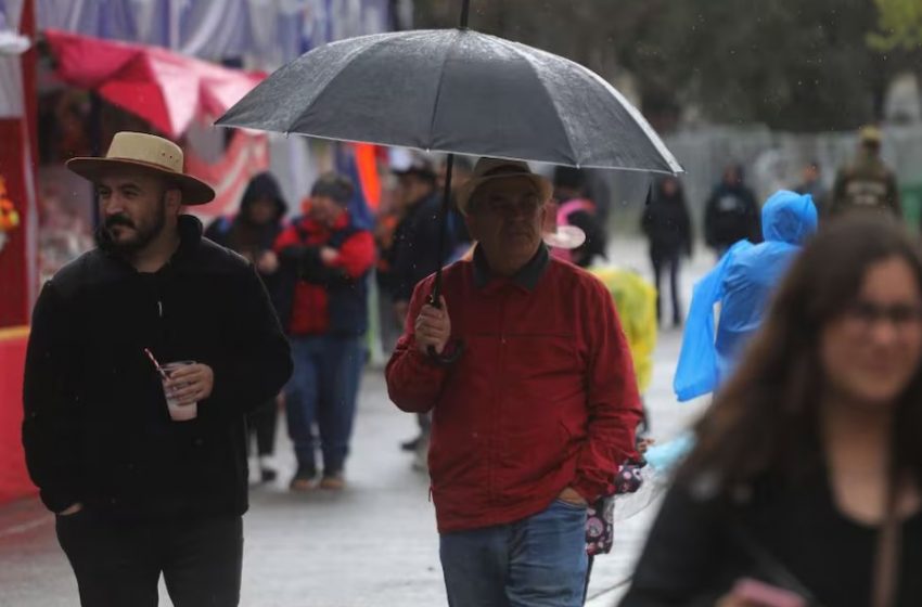Fiestas Patrias con paraguas: varios sistemas frontales dejarán precipitaciones en Chile