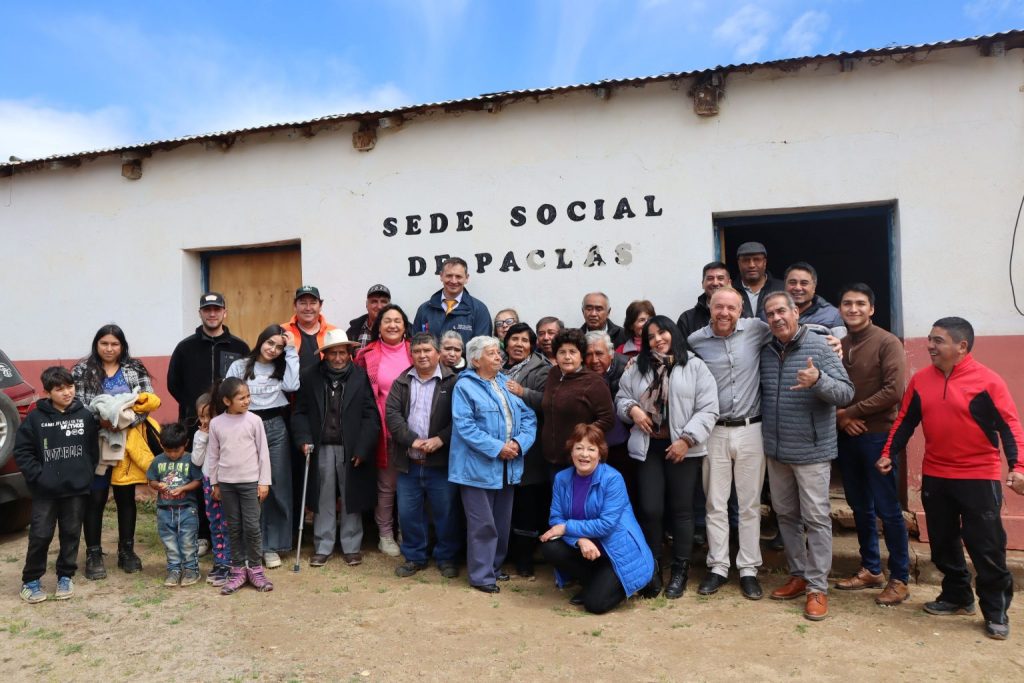 Plan Chile Despega concretará histórica pavimentación de camino rural en Combarbalá.